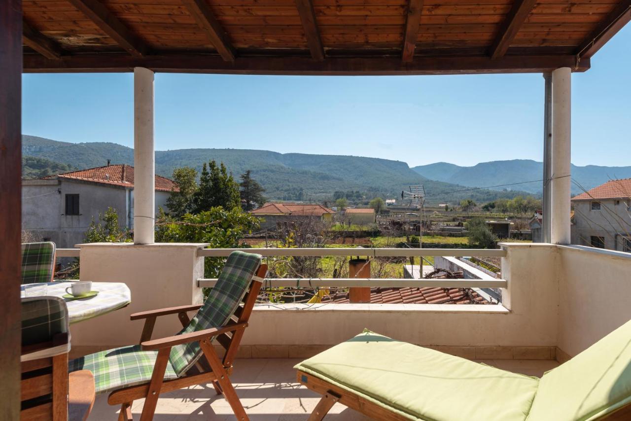 Apartments By The Sea Jelsa, Hvar - 11319 Jelsa  Dış mekan fotoğraf