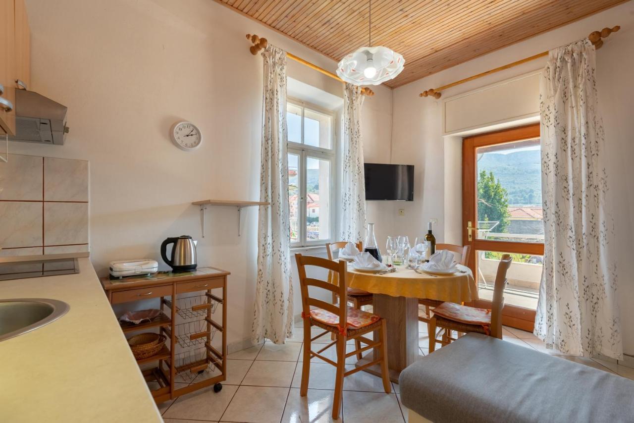 Apartments By The Sea Jelsa, Hvar - 11319 Jelsa  Dış mekan fotoğraf